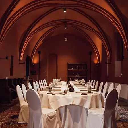Hotel Broederenklooster 4*